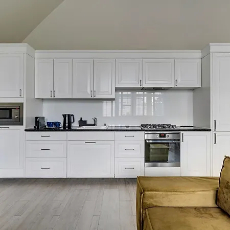 Lion - Scandi Bestseller With 3 Bedrooms Apartment