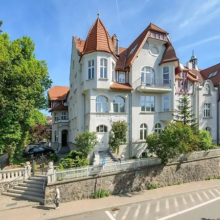 Scandi Bestseller By Lion * Sopot