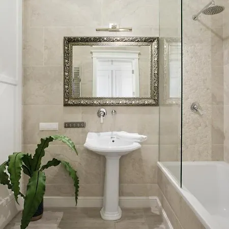 Scandi Bestseller By Lion *